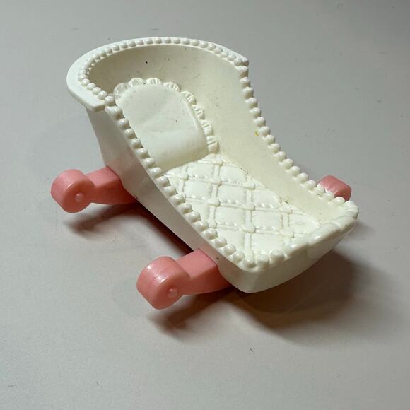 Dollhouse Cradle Pink White 1995 Fisher Price Loving Family Nursery Furniture - Picture 1 of 10